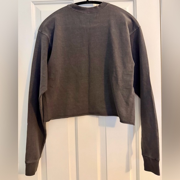 Girl Dangerous Roses Cropped Sweatshirt NWOT - Picture 3 of 6